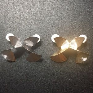 Silver Tone or Gold Tone Staircase Spiral Stud Earrings